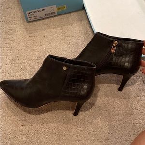 Antonio Melani Fresch Booties